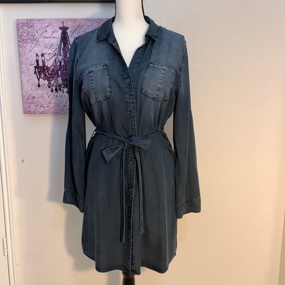 ✨Jean dress w/belt - Size L - Picture 2 of 7